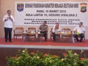 Kadisdik Kota Depok Ir Herry Pansila, memberikan sambutan pada acara Seminar Pendidikan Karakter Menjaga keutuhan NKRI