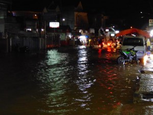 situasi banjir di Jl. Veteran (pal 1)