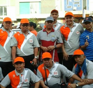 Kadisdik Foto bersama Peserta lomba gerak jalan Porpemkot