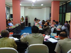 suasana saat hearing di DPRD Kotabaru