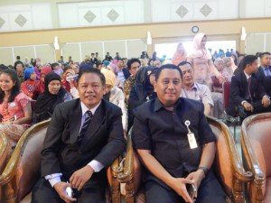 Kepala SMPN 2, Sumarno bersama Kadisdik kota Depok, Herry Pansila Prabowo