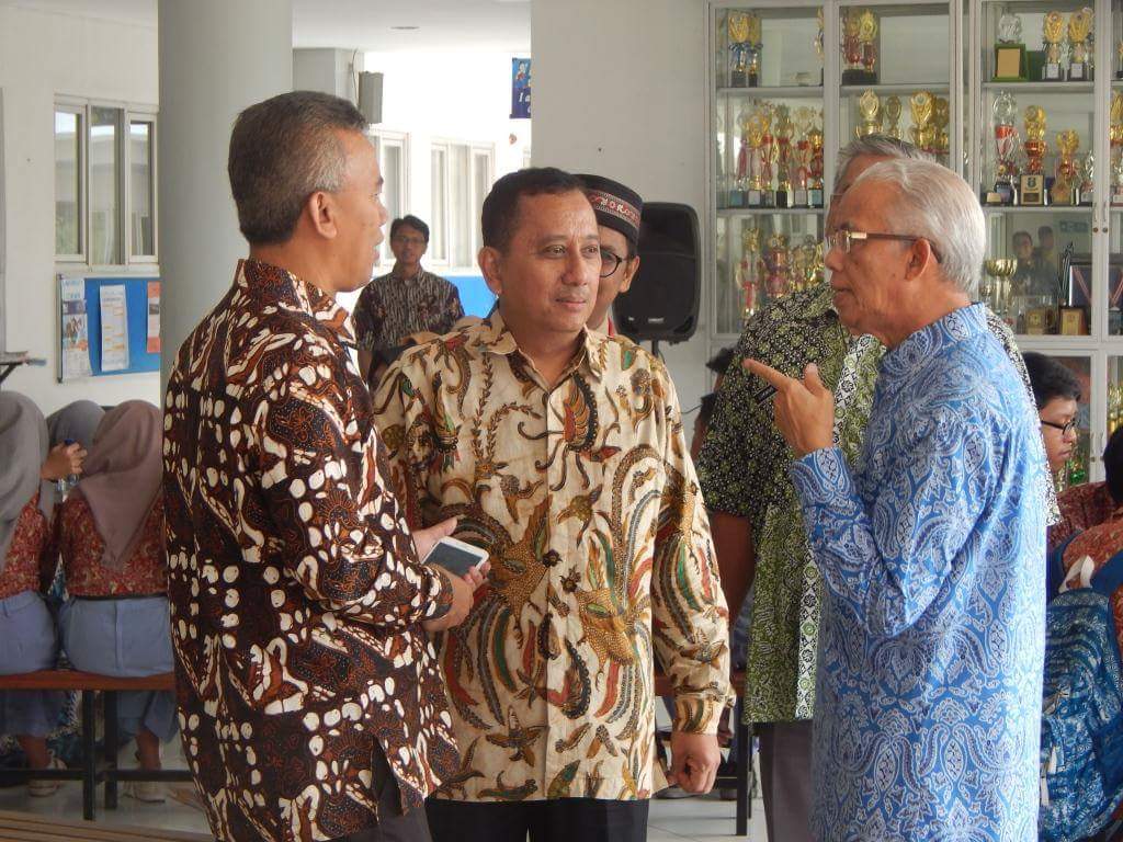 Kepala KCD Wilayah 3 Beri Motivasi di SMA Labschool Cibubur