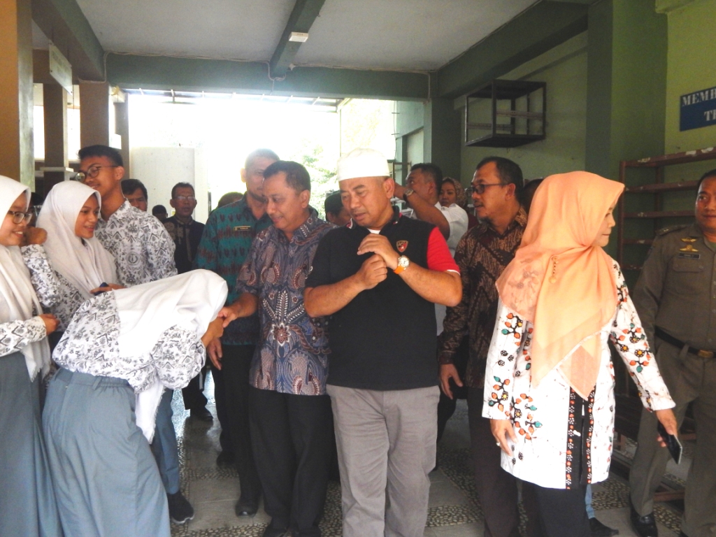 Rahmat Effendi Tak Ingin Ada Siswa Putus Sekolah di Kota Bekasi