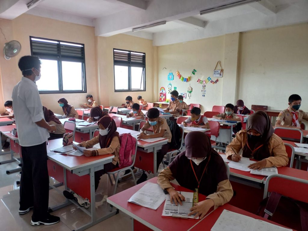 Ujian Sekolah di SDN 