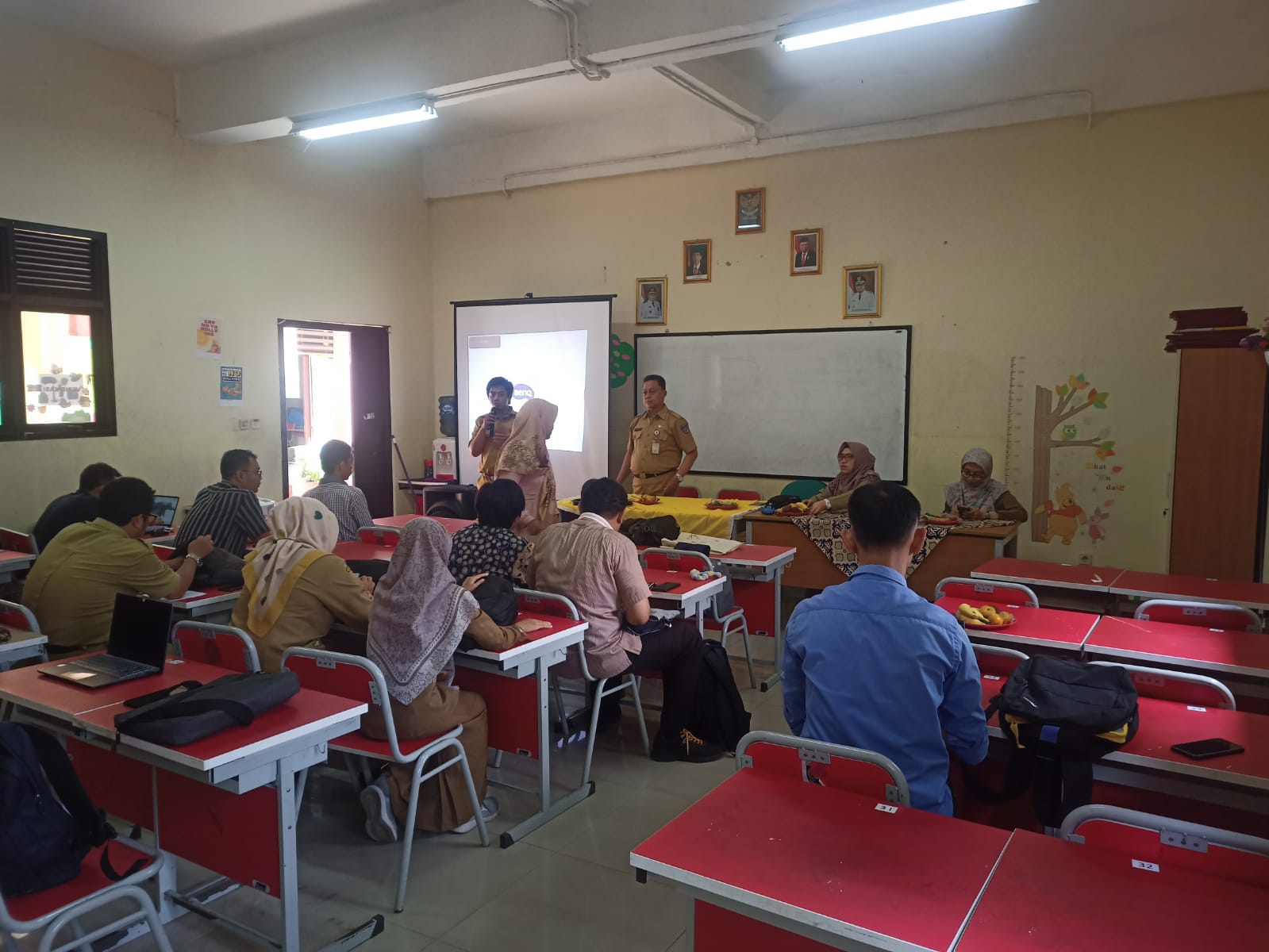 Operator SDN se Kecamatan Sawangan Ikuti Coaching Clinik