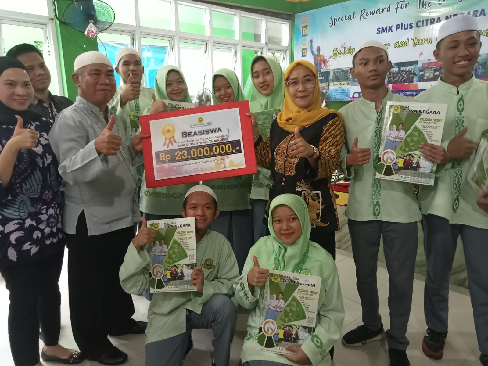 Puluhan Siswa Berprestasi SMK Citra Negara Raih Penghargaan