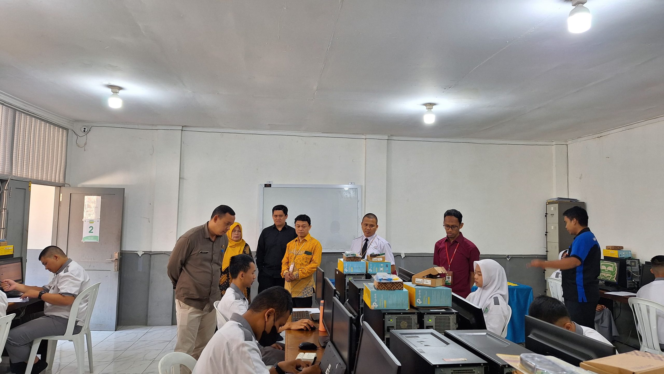 UKK Tekhnik Komputer Jaringan, 109 Siswa SMK Bina Rahayu Siap Lulus