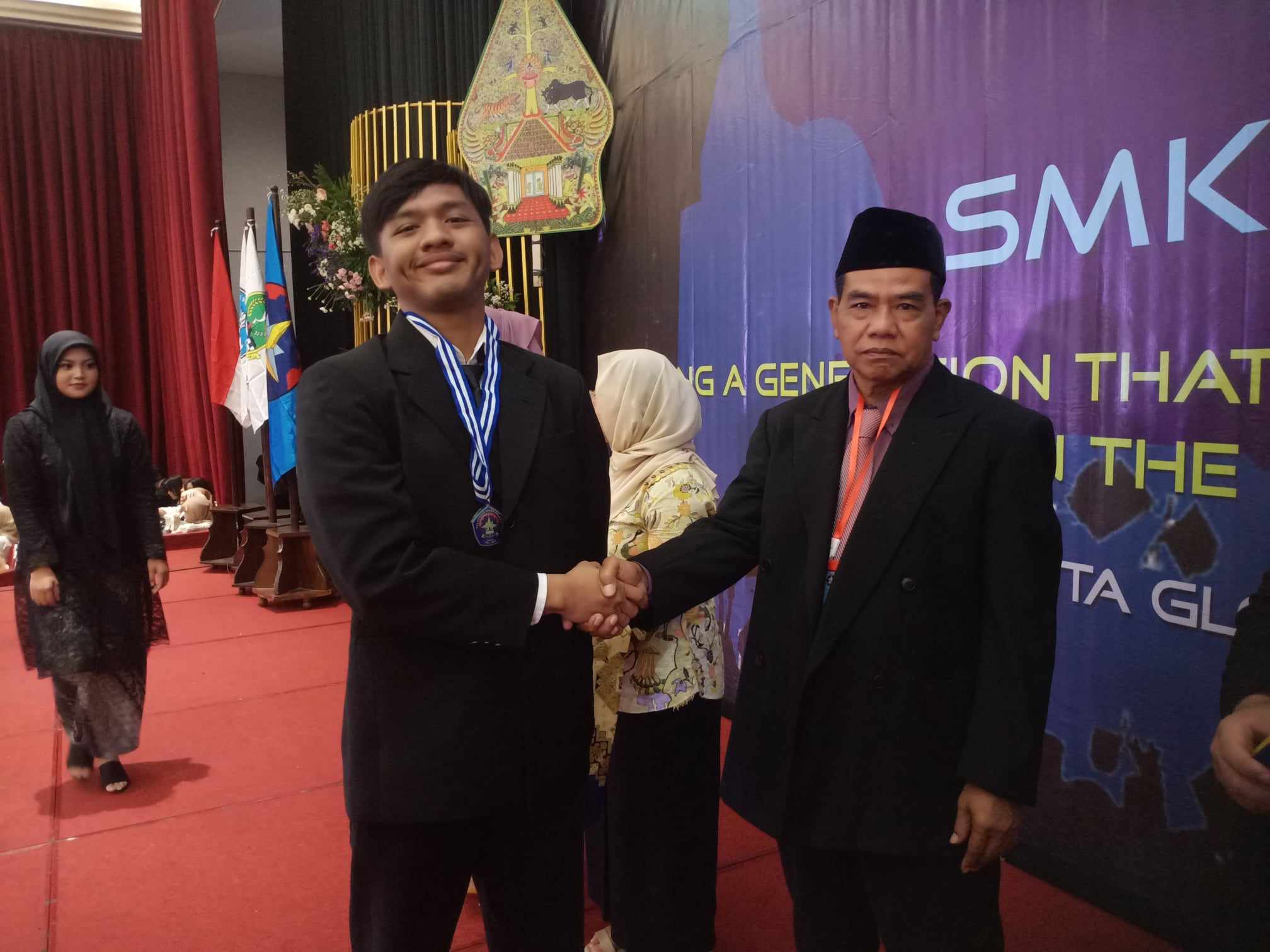 505 Siswa Angkatan X SMK Negeri 3 Depok Laksanakan Wisuda