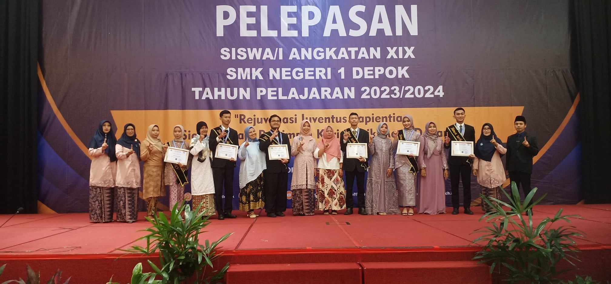 SMK Negeri 1 Depok Wisuda 437 Siswa Angkatan ke XIX