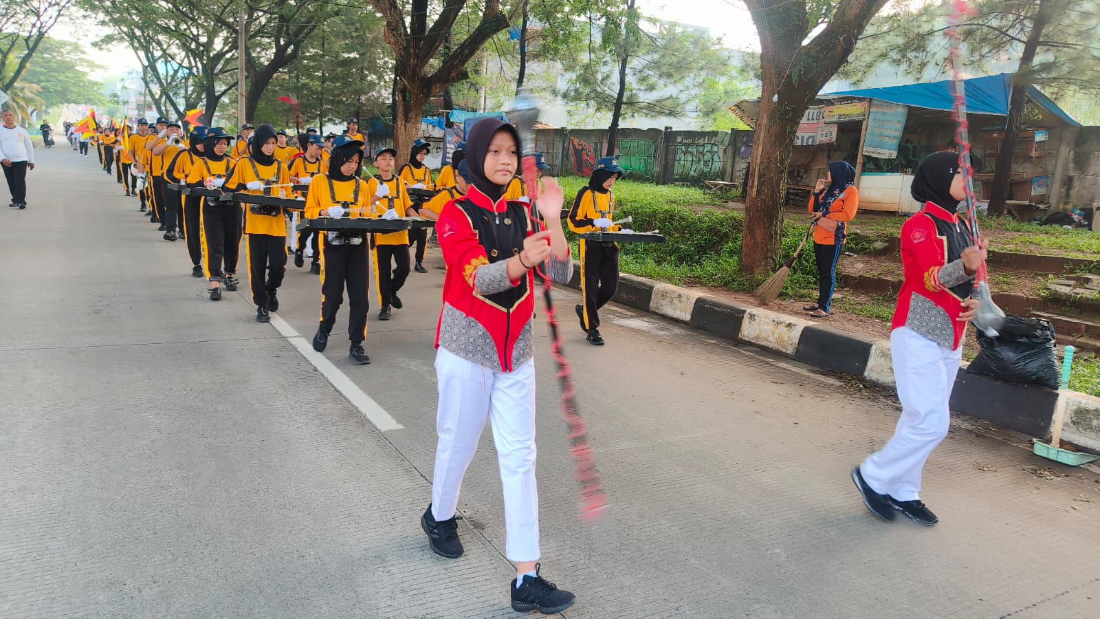 Drumband SMP PGRI Depok II Tengah Tampil Memukau Pada Kegiatan Karnaval Semarak Hardiknas 2024 Tingkat Kota