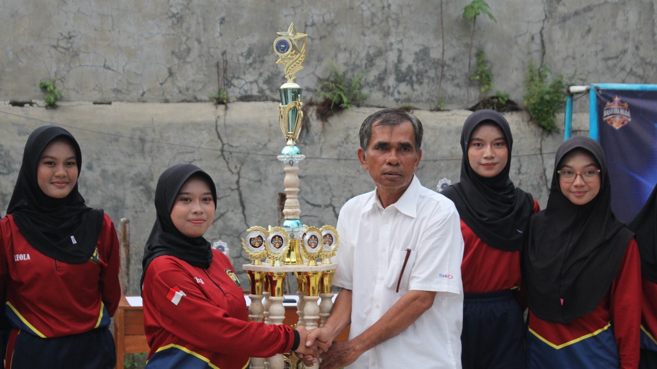 SMK Science Technology and Business (STB) Sukses Gelar Lomba Paskibra