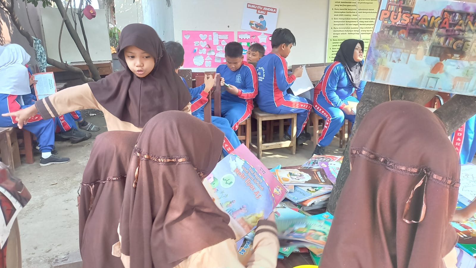 Motivasi Siswa Gemar Membaca, SDN Bedahan 02 Luncurkan Perpustakan Ceria Anak Ke 2
