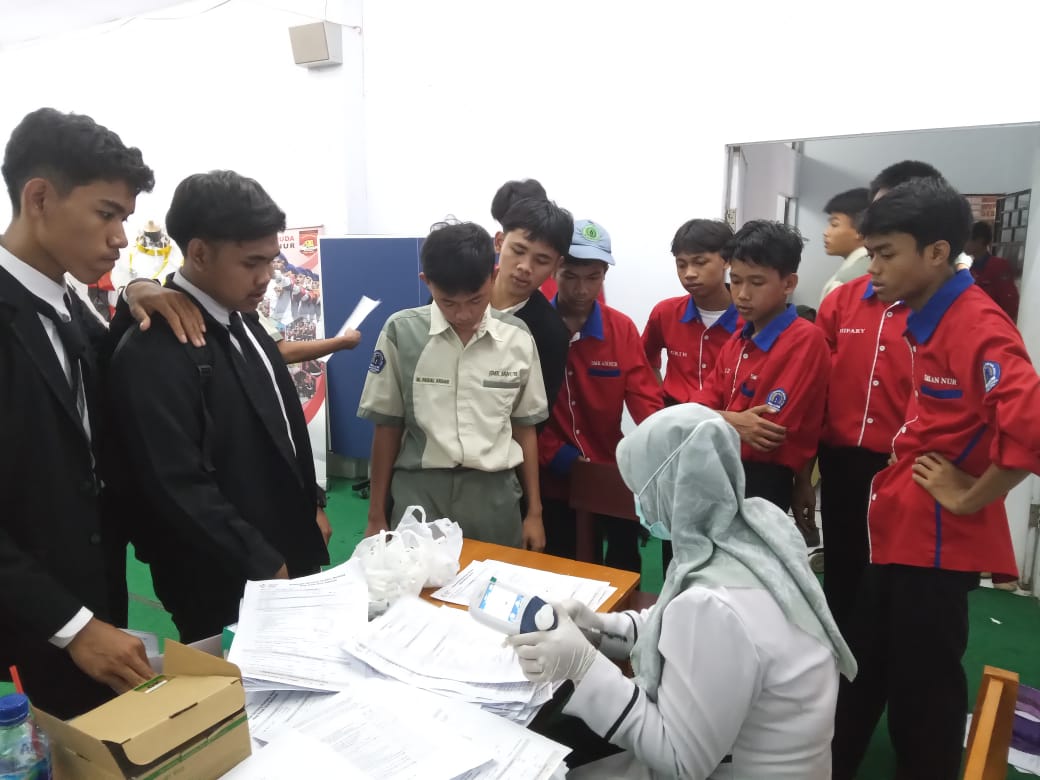 SMK AN NUR Kerjasama Dinkes Kota Depok Screening Kesehatan Siswa