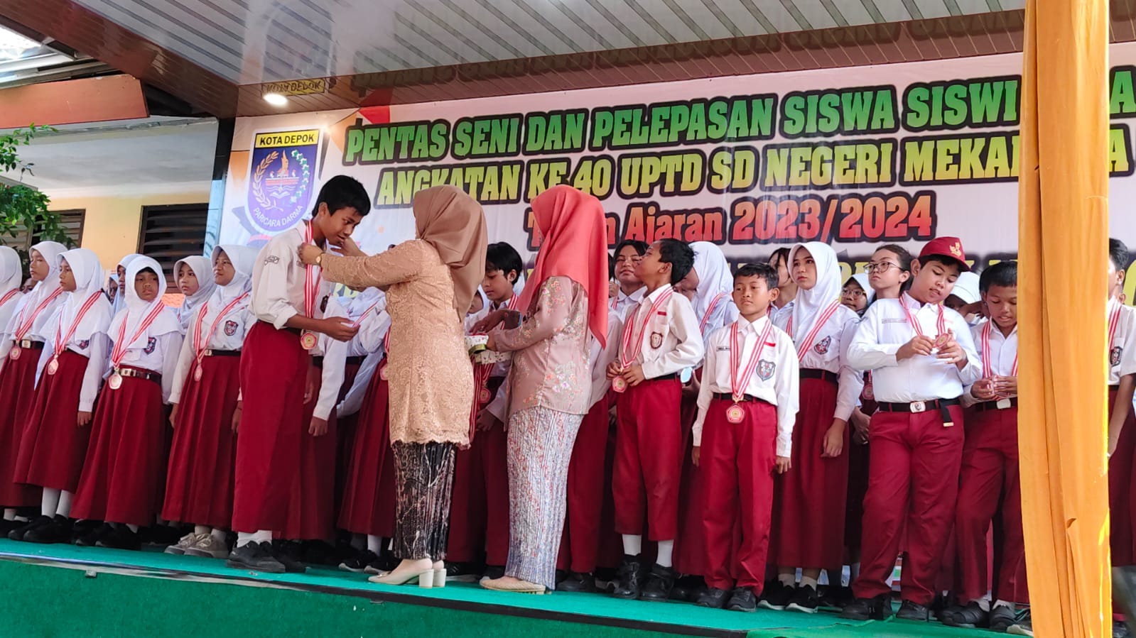 Pelepasan 76 Siswa Kelas 6 SDN Mekarjaya 5 Penuh Haru