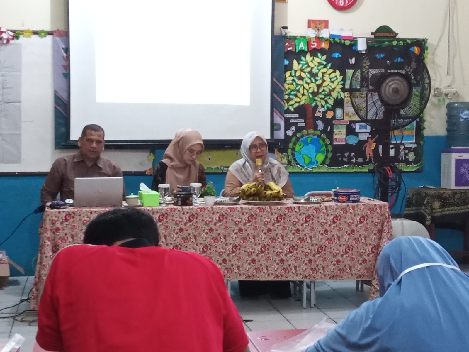 Hadapi Tahun Pelajaran 2024-2025, SD Negeri Pangkalan Jati 1 Adakan Rapat Kerja dan Workshop