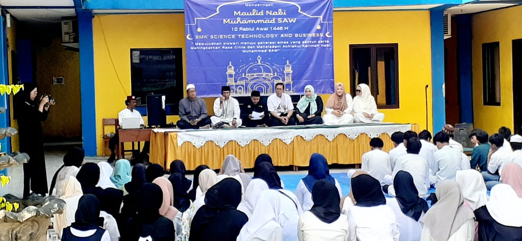 SMK STB Peringati Maulid Nabi, Kepsek Leo: Teladani Akhlak Rosulullah