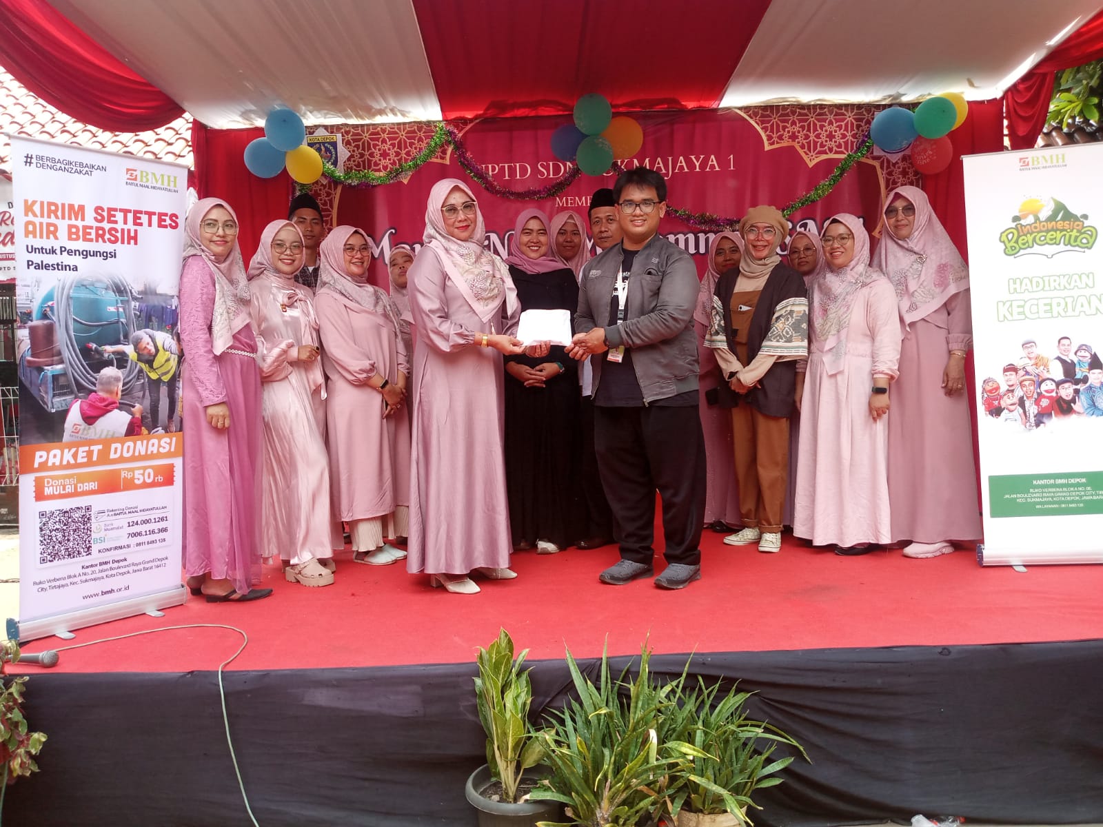 SDN Sukmajaya 1 Peringati Maulid Nabi Sambil Galang Infaq untuk Palestina