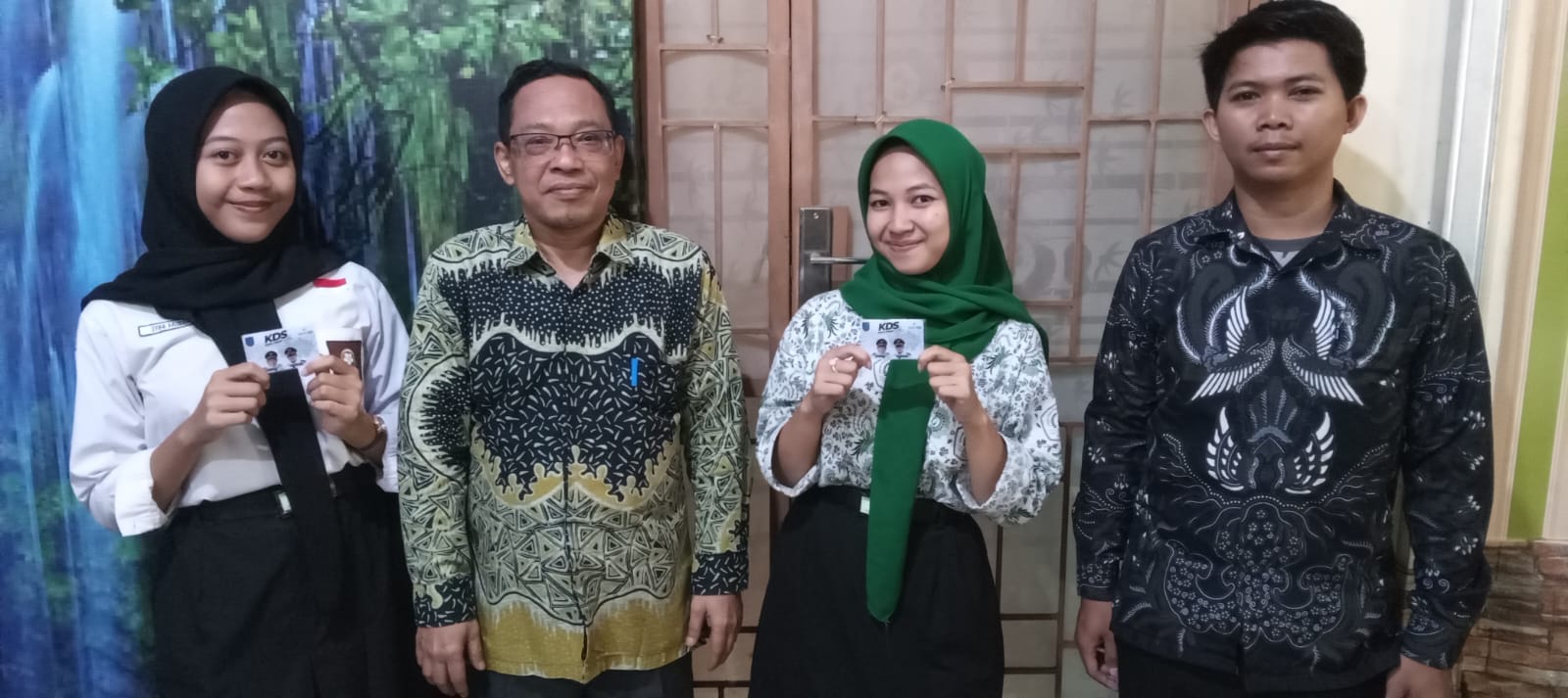 Manfaat Kartu Depok Sejahtera (KDS) Sangat Dirasakan Siswa-Siswi SMK Annur