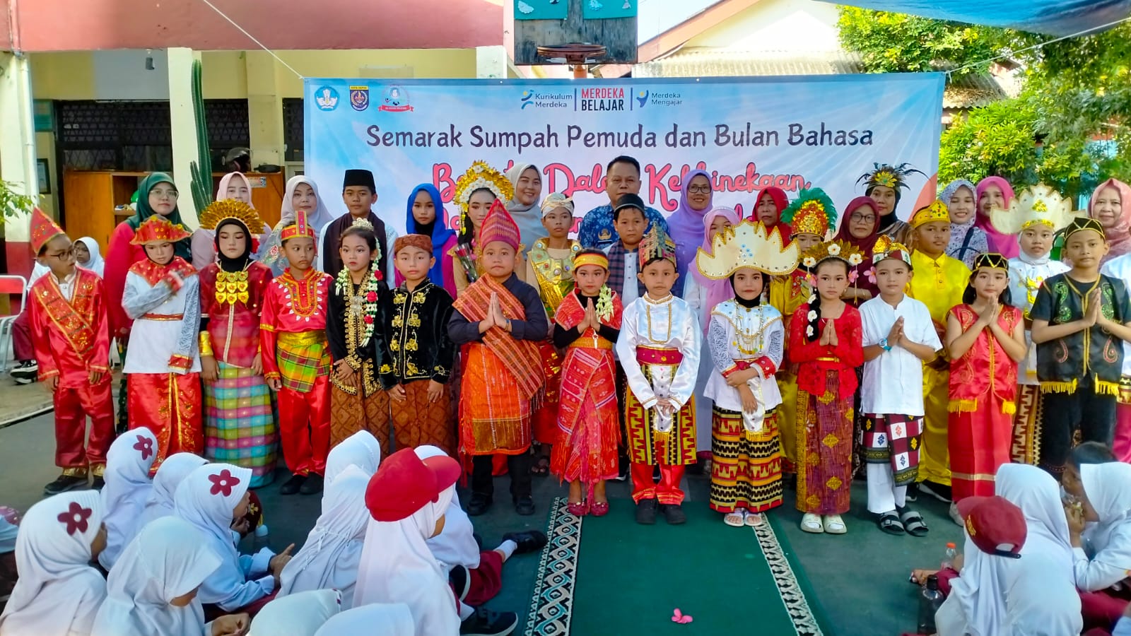 Meriah ! SDN Cipayung Semarakan Hari Sumpah Pemuda dan Bulan Bahasa