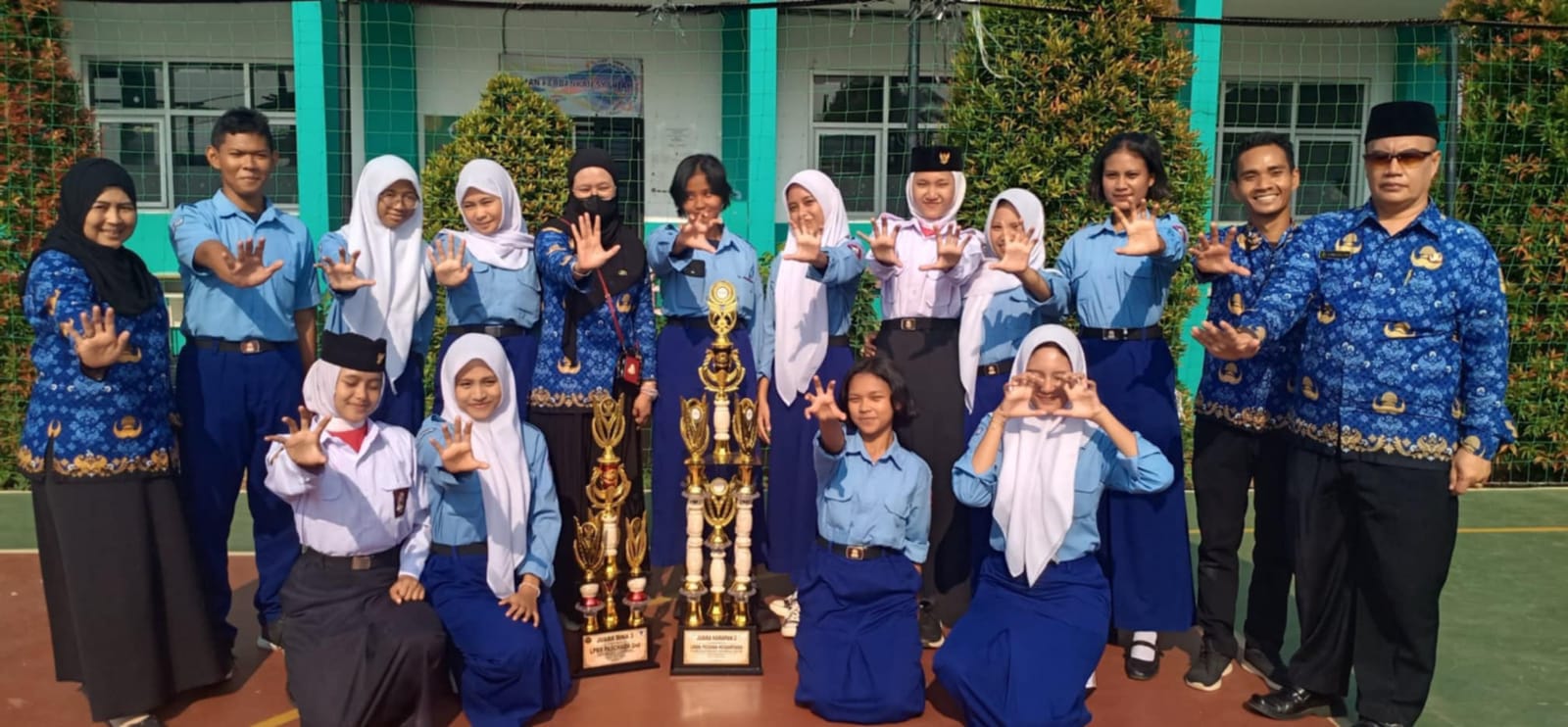 Peringatan Sumpah Pemuda, Rifka Amila Ajak Siswa SMK Negeri 3 Depok Cintai Bangsa