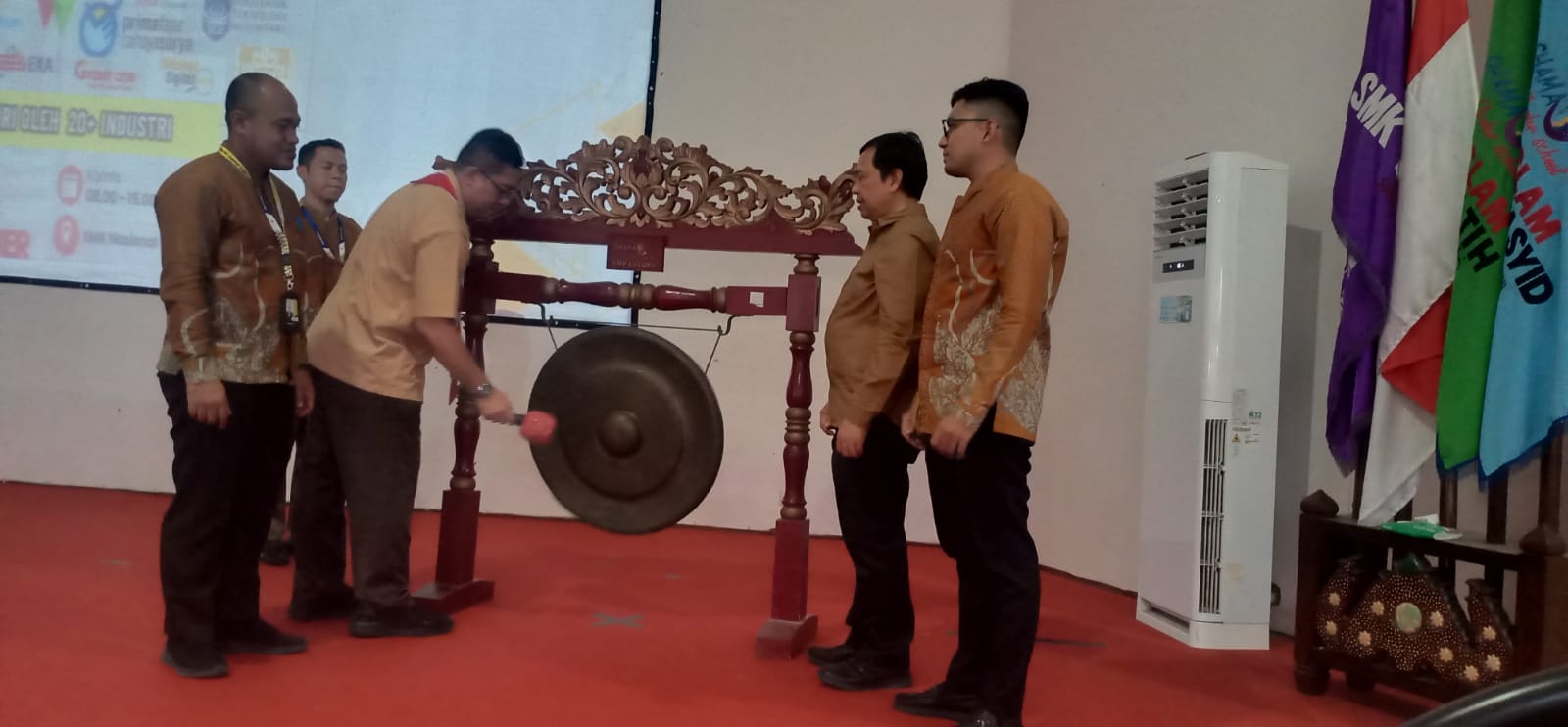 Job Fair di SMK Nasional Tawarkan Puluhan Peluang Kerja