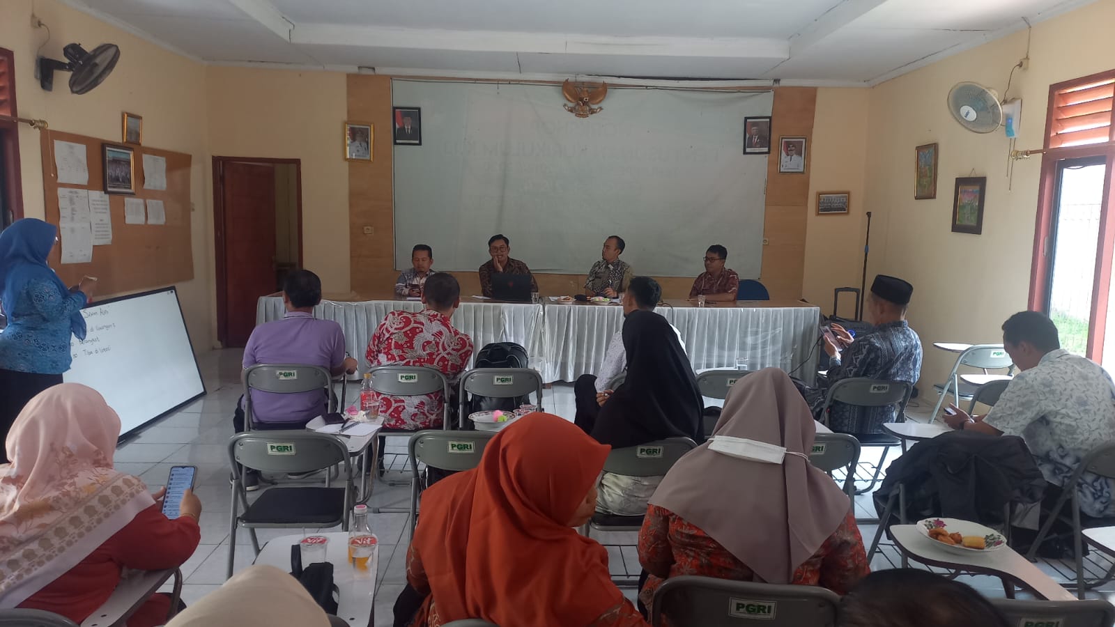 PGRI Kecamatan Sawangan Rapat Persiapan Acara Puncak HUT Ke-79 PGRI dan HGN 2024
