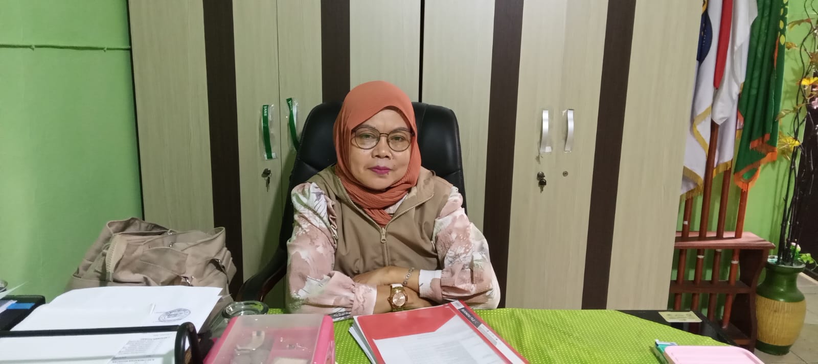 Kilas Balik Perjalanan Hj. Nurhayati M.Pd: Dari Guru Hingga Kepala Sekolah yang Karismatik