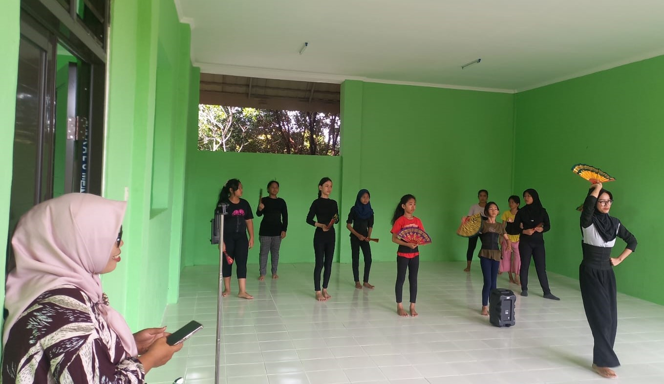 Tim Tari Kecamatan Bojongsari Gencar Berlatih untuk Acara di Balaikota Depok