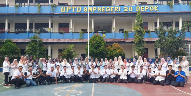 SMP Negeri 20 Depok  Awali Masuk Sekolah dengan Apel Pagi dan Halal Bihalal