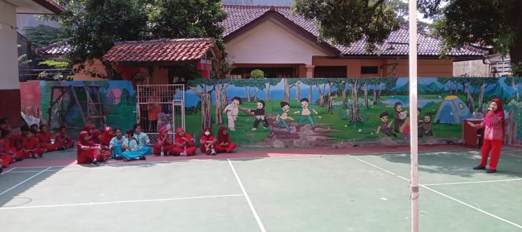 Kepala SD Negeri Depok 2 Pantau Langsung Latihan FLS2N: Targetkan Penampilan Maksimal