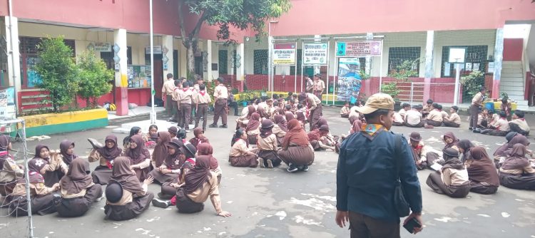 Kembangkan Karakter Siswa, SDN Kalimulya 1 Depok Maksimalkan Ekskul Pramuka