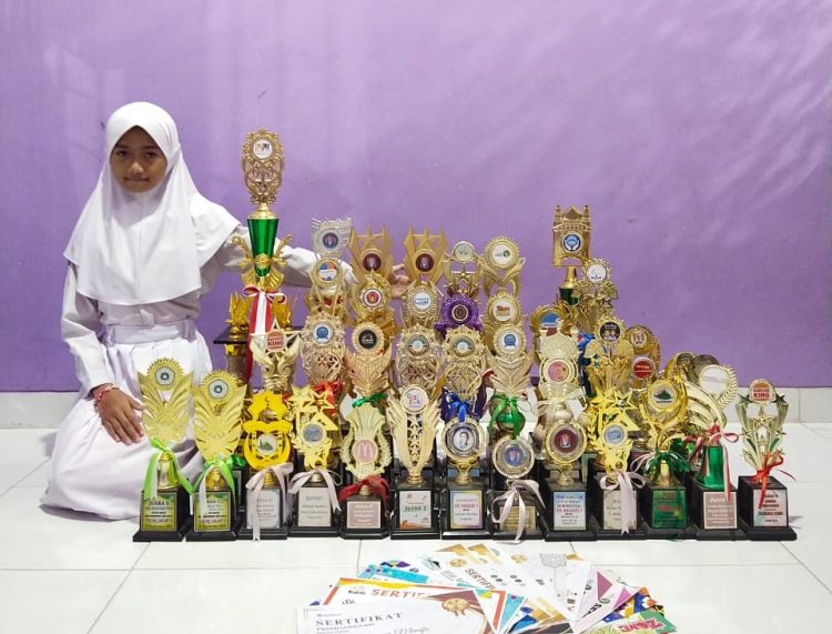 Sheeza Farzana Munifah, Siswi SDN Kedaung Sawangan, Raih Puluhan Prestasi Sejak Usia Dini