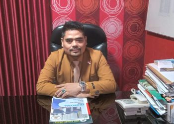 Kepala SMK Tunas Media, Roni Madropi, SH., S.Pd., M.Si.