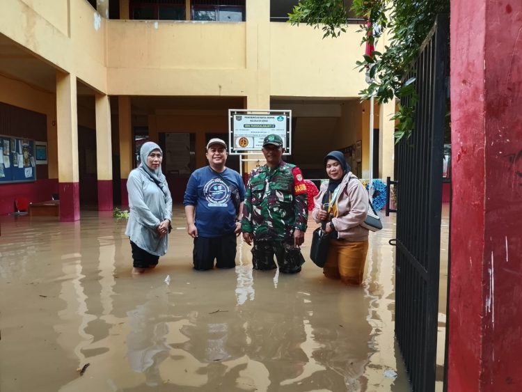 SD Negeri Pangkalan Jati 2 Kembali Dilanda Banjir, Warga Sekolah Harap Relokasi Segera Direalisasikan