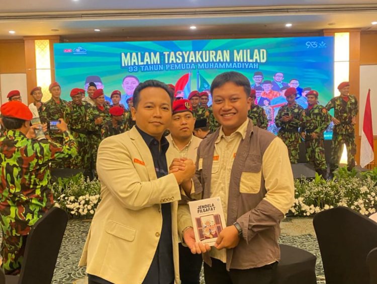 Guru SDN Bedahan 04 Terbitkan Buku Berjudul Jendela Filsafat