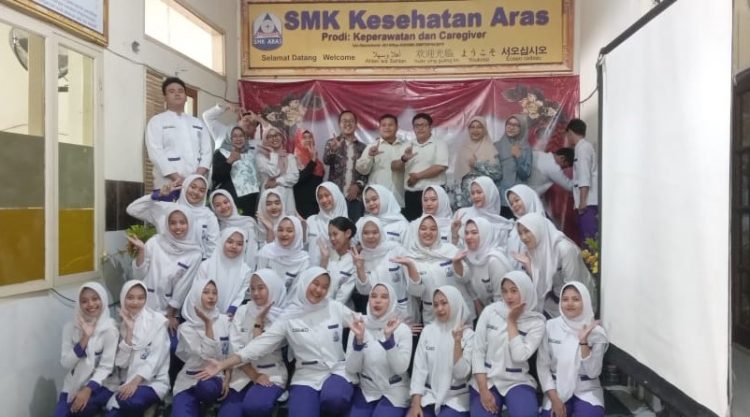 SMK Aras Sawangan Gelar Pelepasan dan Sumpah Janji Asisten Keperawatan