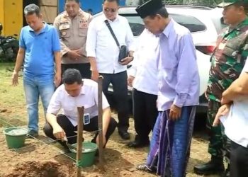 Staf Ahli BGN, Kolonel (Purn) Kuswanto Letakkan Batu Pertama Gedung SPPG Jepara