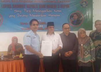 Kasubag Cadisdik Wilayah 2 Pimpin Sertijab Kepala SMKN 3 Depok