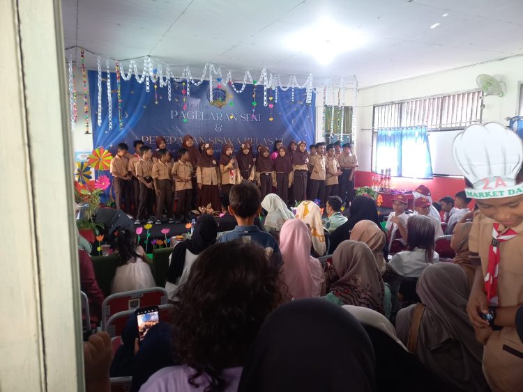SDN Bedahan 03 Gelar Pagelaran Seni, Pelepasan Siswa Kelas 6, dan Market Day P5 Entrepreneurship