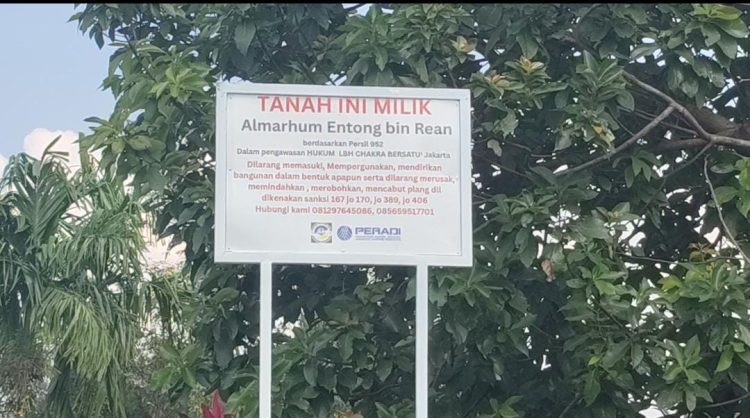 Lindungi Hak Waris, Keluarga Entong bin Rean Pasang Plang Kepemilikan Tanah di Cibinong