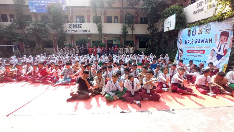 MPLS Ramah di SMP Islamiyah Serua Tanamkan Karakter dan Edukasi HIV/AIDS