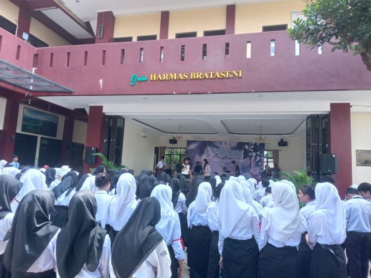 SMK dan SMP Harmas Tampilkan Bakat Siswa di Penutupan MPLS 2025