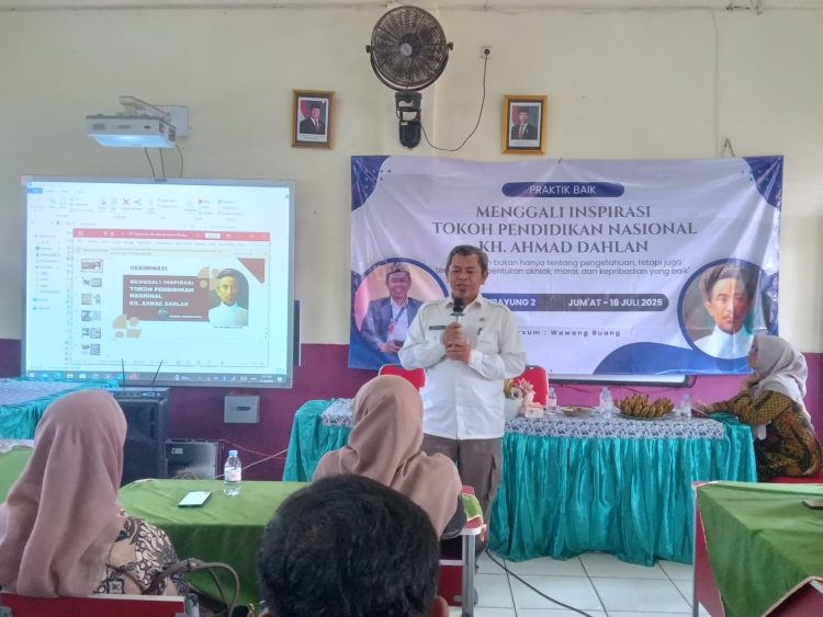 Diseminasi Nilai Pendidikan KH. Ahmad Dahlan: Pendidikan Tak Sekadar Pengetahuan