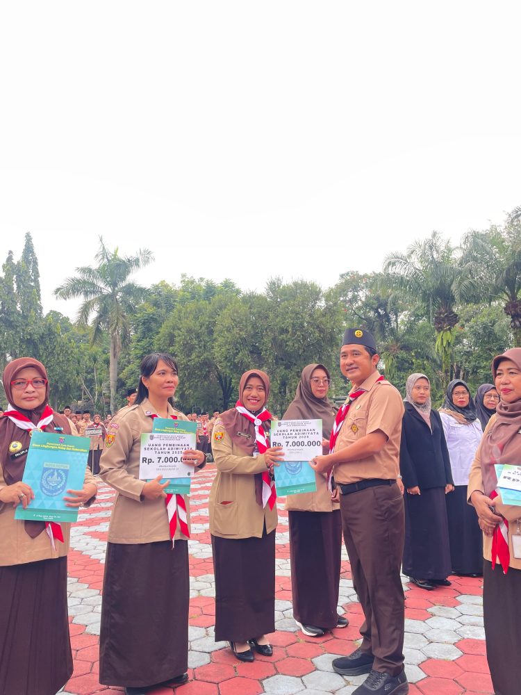 SD Negeri Limo 2 Raih Penghargaan Sekolah Adiwiyata Tingkat Kota Depok 2025