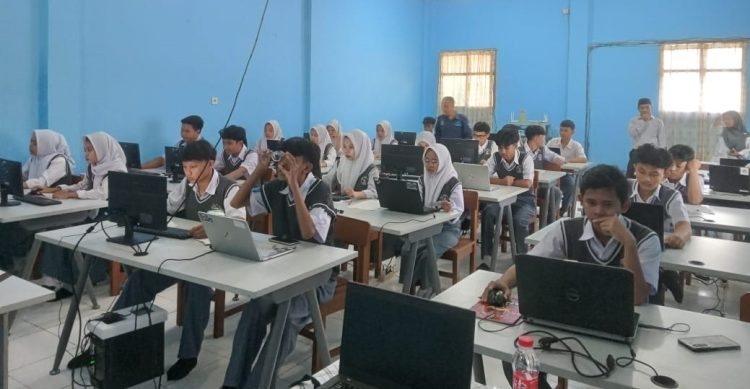 Ciptakan Lingkungan Belajar Berkualitas, SMK Darul Ulum Laksanakan ANBK