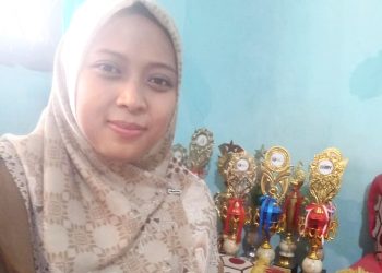 Berkat Media “Seblak Prasmanan Pecahan”, Arfiyanti Raih Juara 2 Guru Inspiratif Sawangan