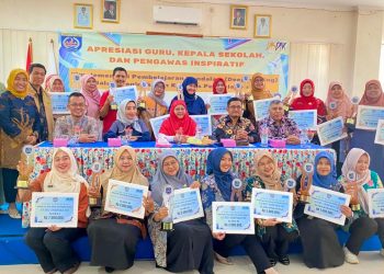 Dinas Pendidikan Depok  Anugerahkan Penghargaan kepada Guru, Kepala Sekolah, dan Pengawas Inspiratif 2025