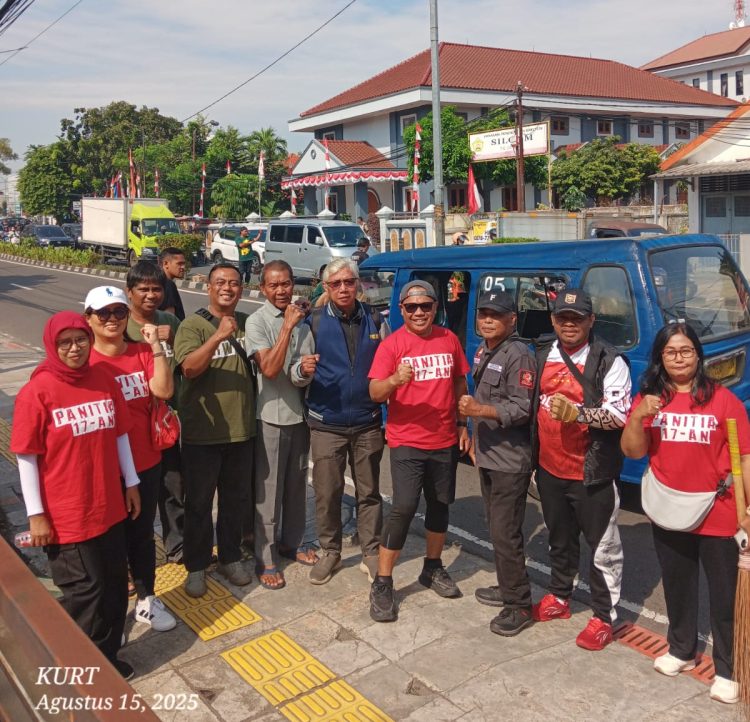 Sambut HUT RI ke-80, Warga Bersama Ormas Depok Bersihkan Jalan Kartini Raya