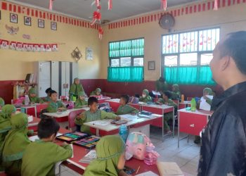 Meriahkan HUT RI ke-80, SDN Bedahan 04  Adakan Lomba Menghias Kelas dan Penampilan Band Sekolah
