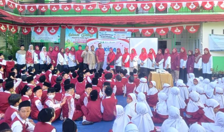 MI Unggulan Al Amanah Meriahkan HUT ke-80 RI dengan Lomba dan Dongeng Islami
